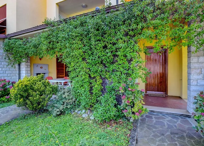 Garden View Apartamento *