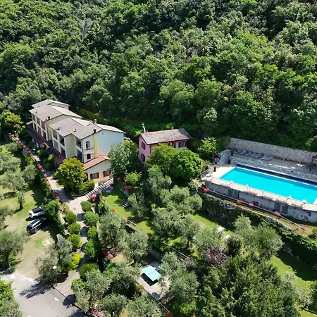 Garden View דירה